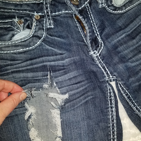 Jean's - Picture 3 of 4